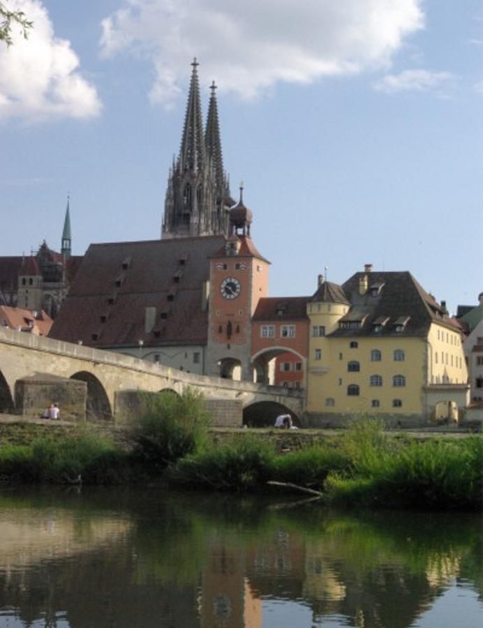 Aufhauser Hof Regensburg Bagian luar foto